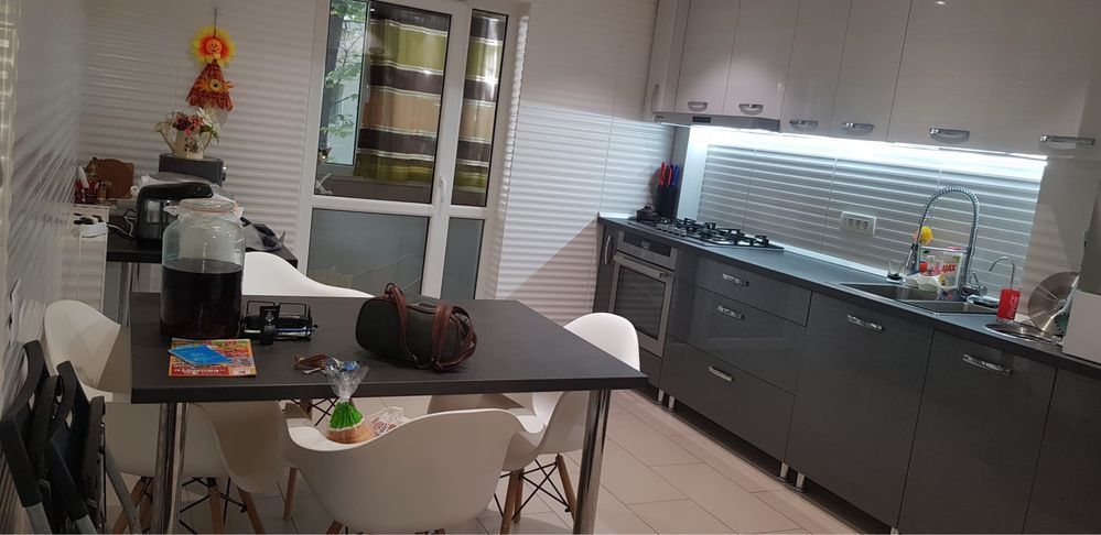 Apartament 4 camere Huedin