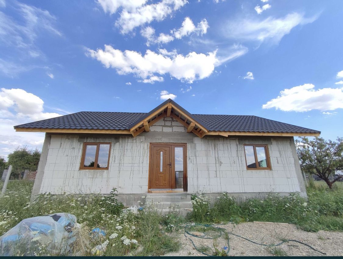 Casa la intrare in Cionchesti
