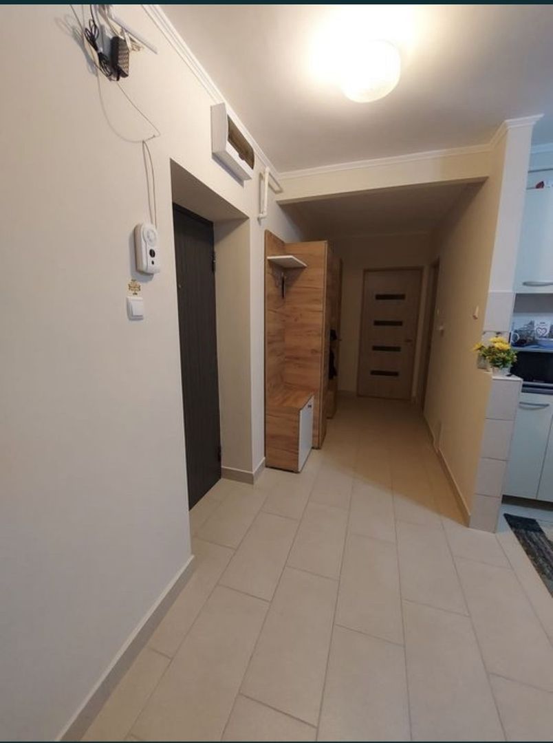 Vand apartament decomandat cu 2 camere