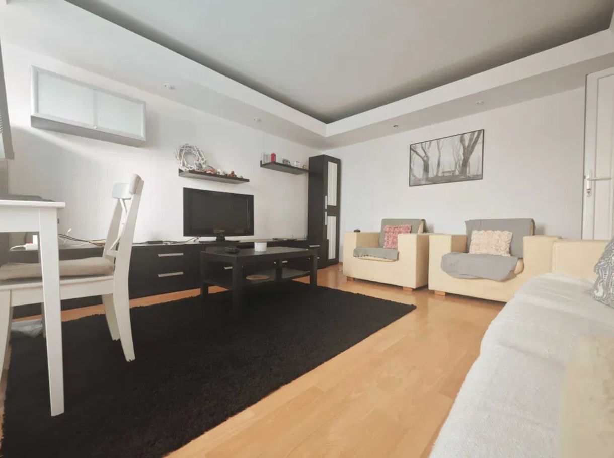 Apartament 2 cam. de inchiriat 60 mp Et. 4 Zona Aviatiei