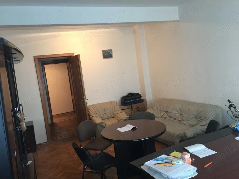 BRASADAS închiriaza 2 cam Smardan - Unirii - Birou - Locuit.