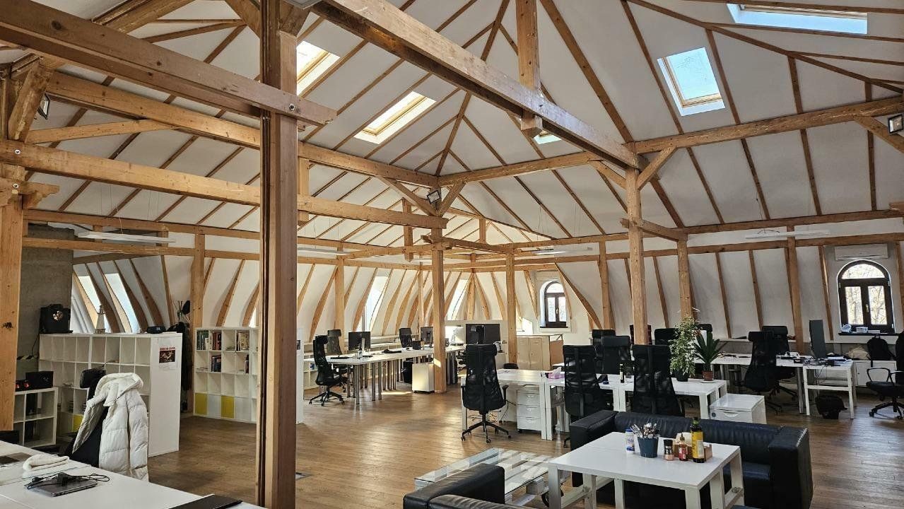 OPEN SPACE-MANSARDA DE INCHIRIAT UNIVERSITATE-ROSETTI-3900 EURO+TVA/LUNA