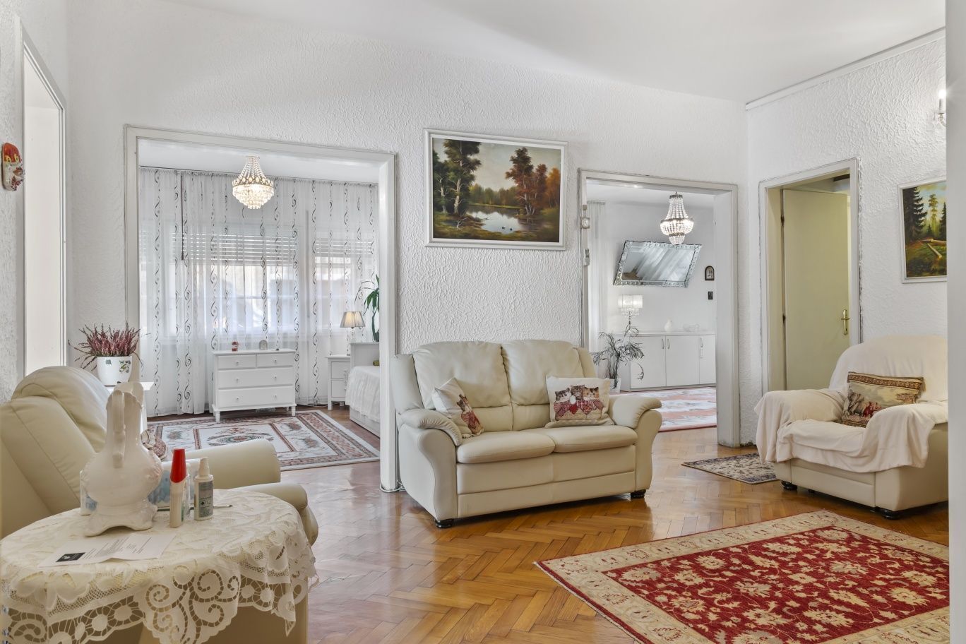 Vând apartament lux