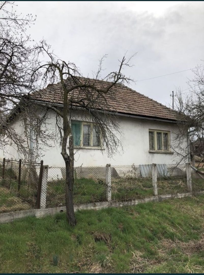 Casa cu teren 27 arii Pir