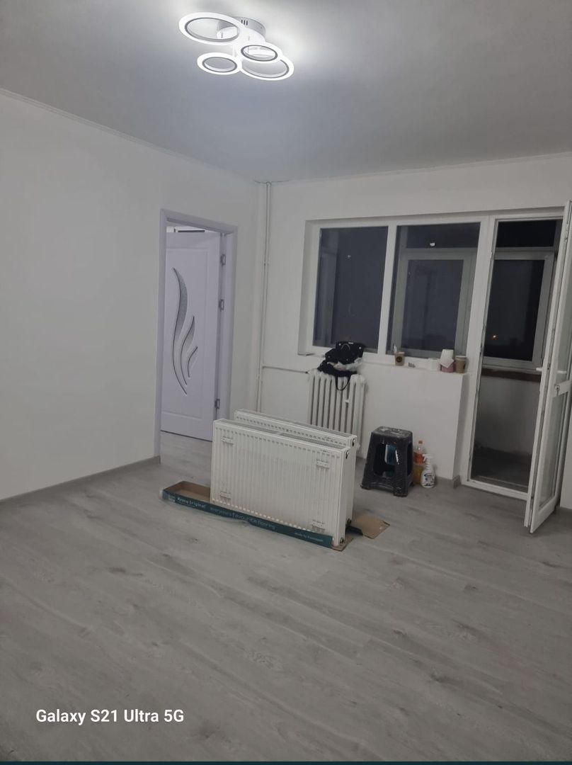 Vand apartament 3 camere