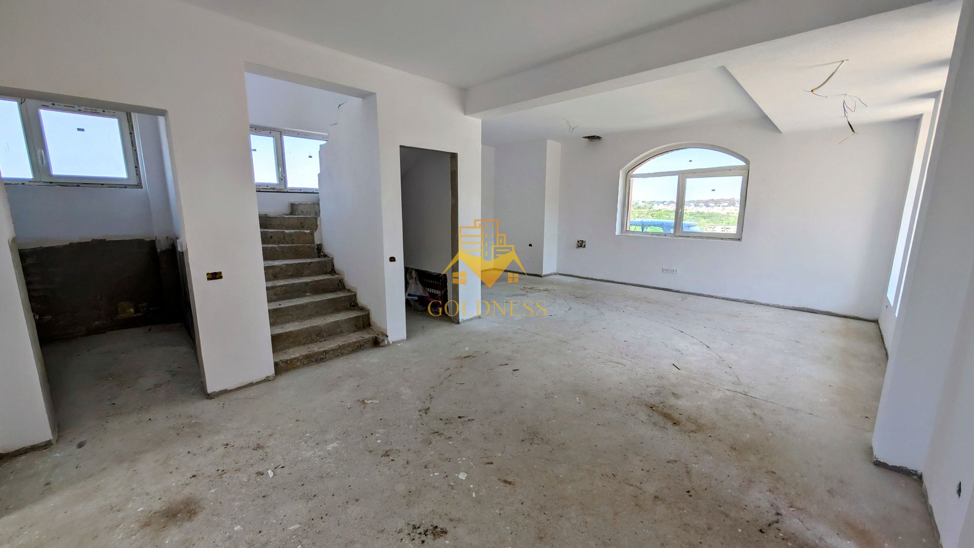 Comision 0%! Vila, 4 Camere, Dezmir, Constructie Noua, 450 mp, 4 Bai