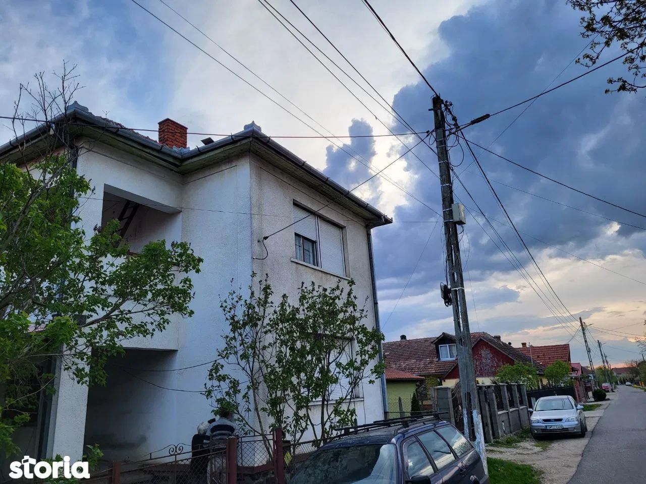 Ag EUROPA vinde casa cu etaj cu teren aferent de 10 ari în Lazuri.
