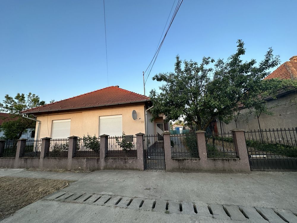Vand Casa individuala jud SATU MARE - comuna Porumbesti