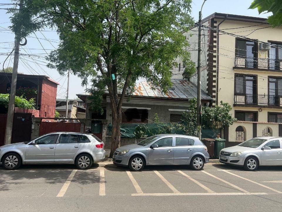 Proprietar vand casa sector 1 cu teren 340 mp