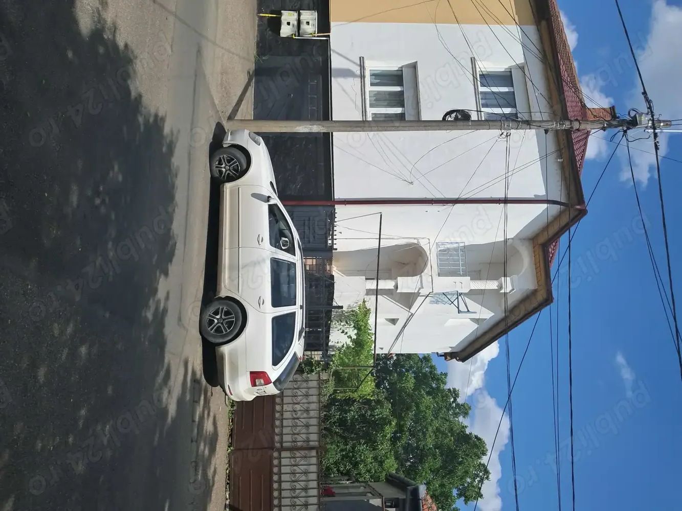 Casă de vânzare