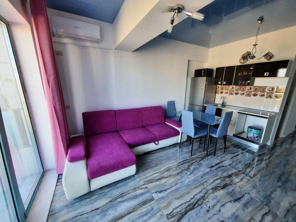 Studio in prima linie 32 mp Et. 5/6 An 2000 Mamamia Zev Mediteraneo