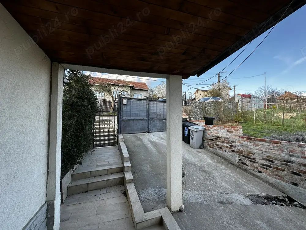 BRASADAS vinde Duplex 4 cam și curte 80 mp IRIS Bd. Muncii.