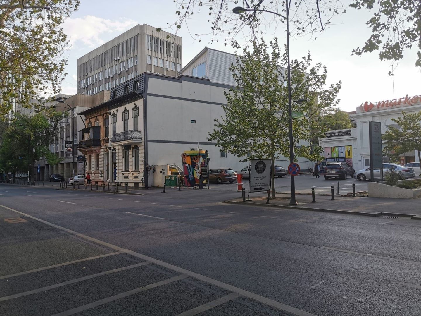 Vanzare Centru de copiere complet echipat, lângă facultatea Ase Romana