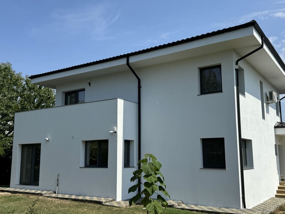 Vand Vila Valea Lupului.1100mp