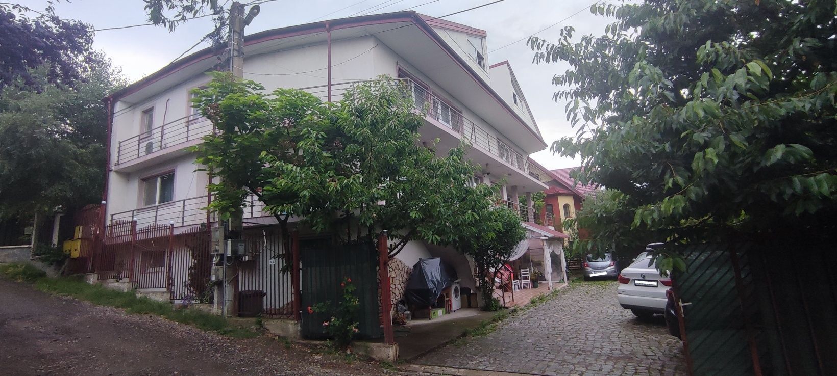 Casă/ Vila, 2008, 700mp, 1000mp D(P) + 2 + Pod