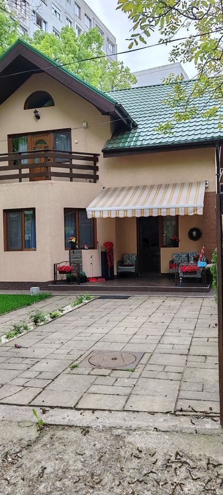 Vind casa in Iași, cartier Tatarasi constructie 2010.