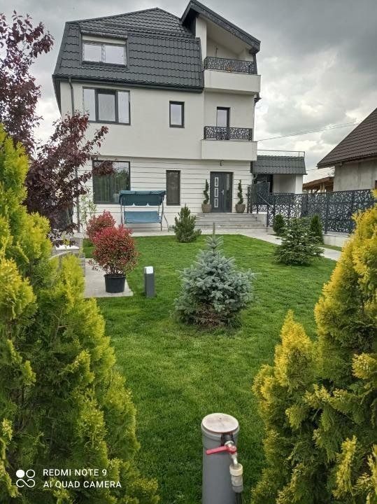Vand bloc Bucurestii Noi,Sector 1,pretabil mega gradinita,azil,clinica ,birouri