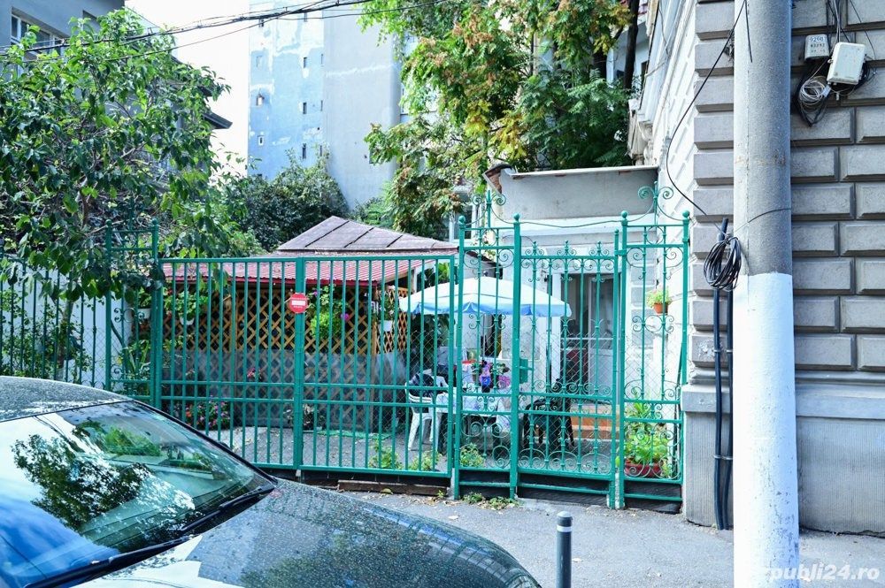 Spatiu comercial si casa de vanzare