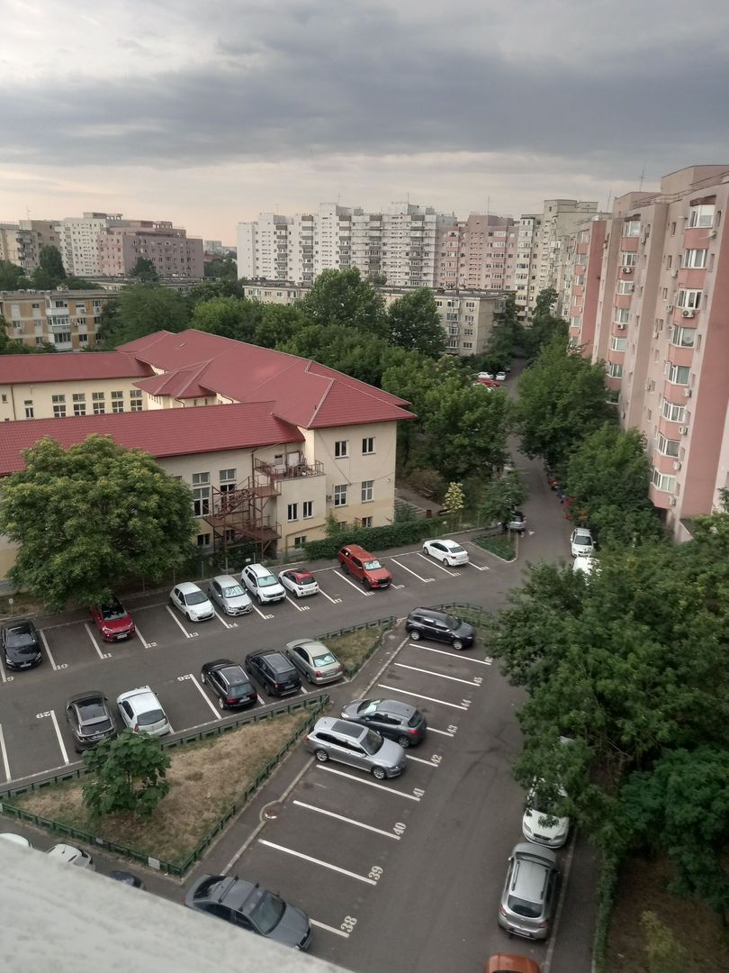Vânzare ap 4 camere