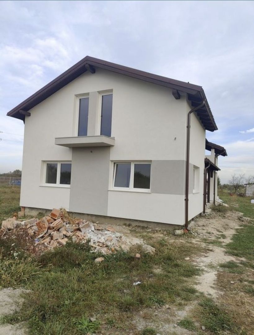Casa noua de vanzare ( semifinisat) in Ruseni, com. Paulesti
