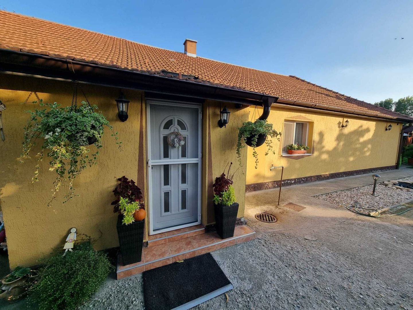 BRASADAS vinde casa in zona Titulescu.