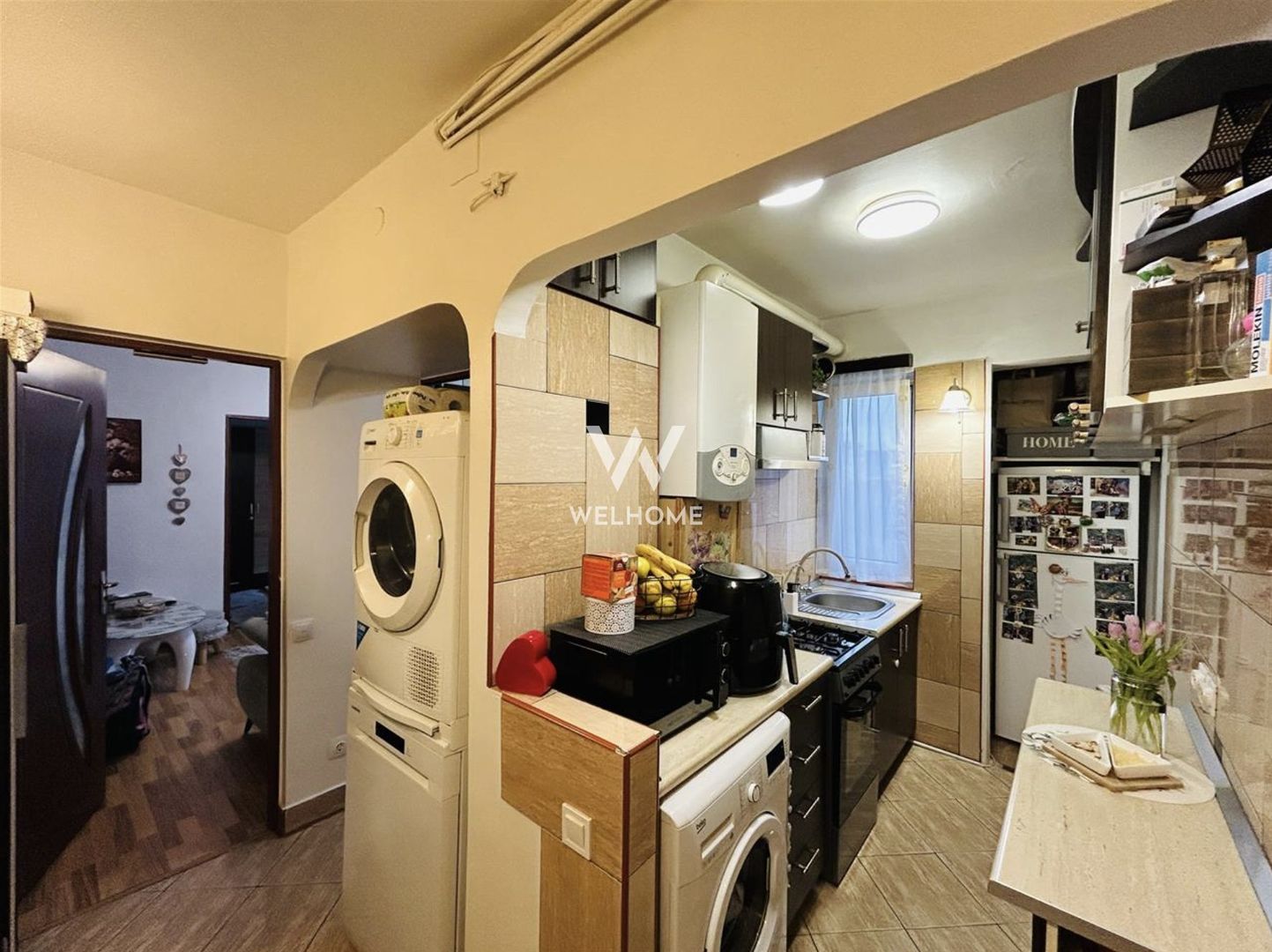 Apartament la cheie, Vasile Aaron, boxa la subsol, liber de sarcini