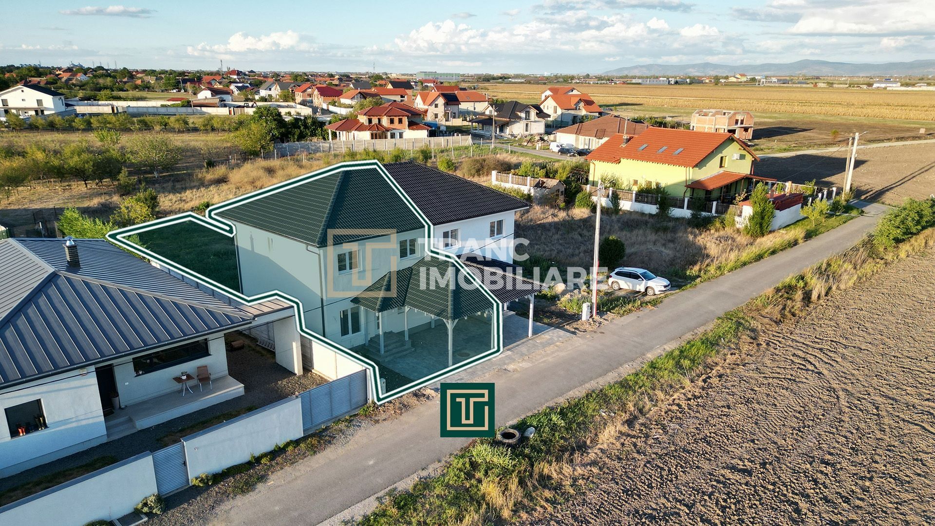 Jumătate de duplex nou cu 4 camere in Vladimirescu