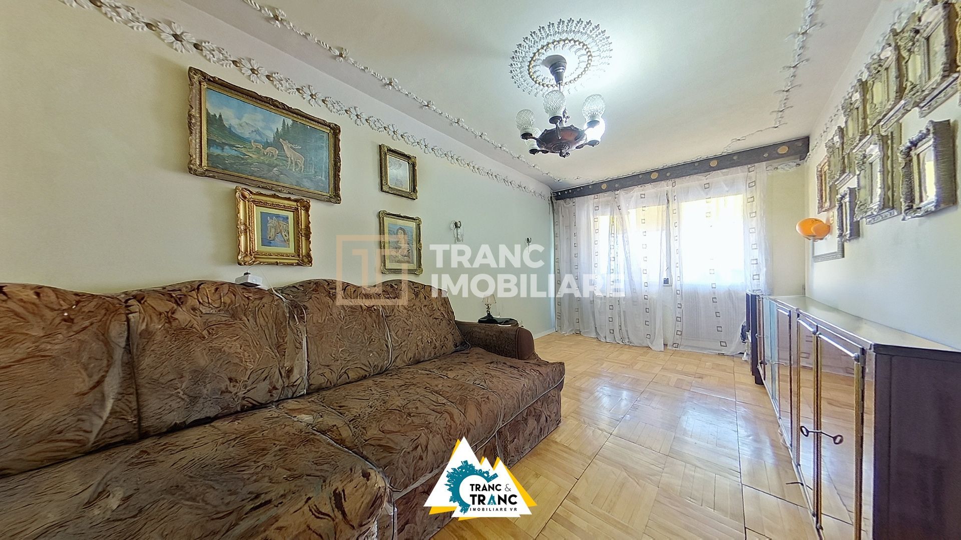 Apartament generos cu 4 camere în Podgoria, Arad