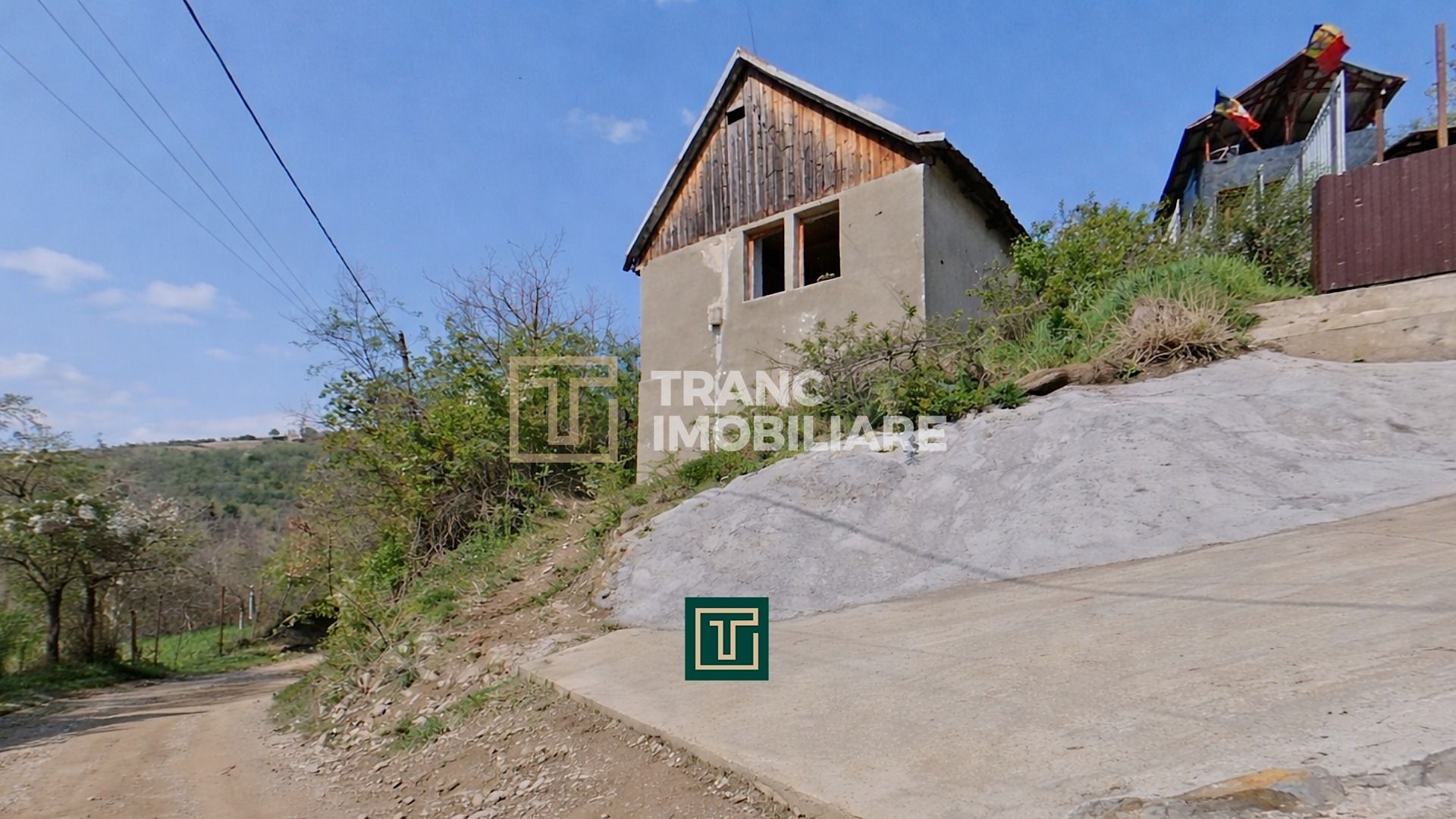 Casă de vânzare cu teren 874 mp – ideală pentru casă de vacanță, Covasant