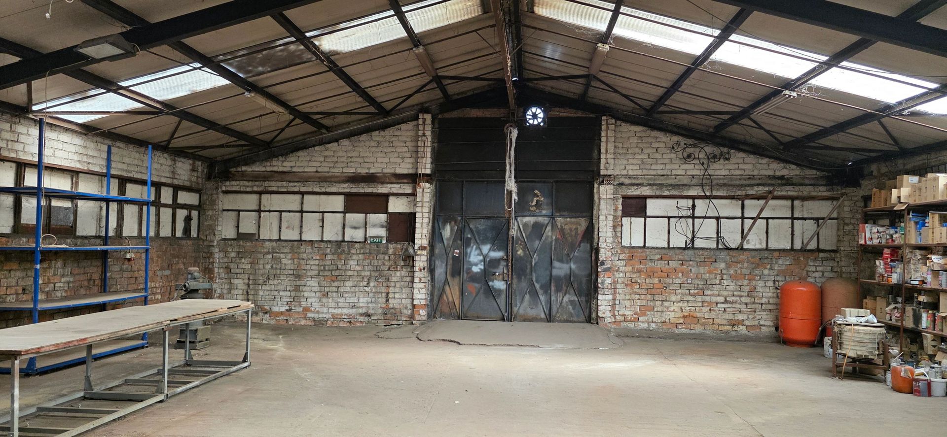 Hală de închiriat Sector 3 – Șos. Industriilor – 290 mp