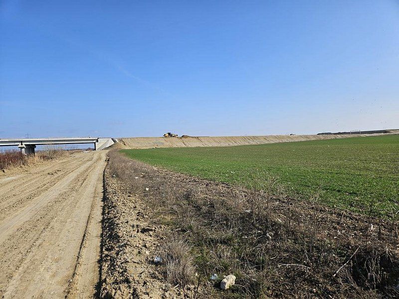 Teren intravilan 5000 mp de vânzare Cheiul Dâmboviței apropiere A2