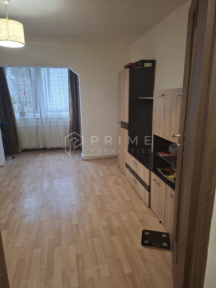 Apartament cu 3 camere | parter | zona Dambu Pietros