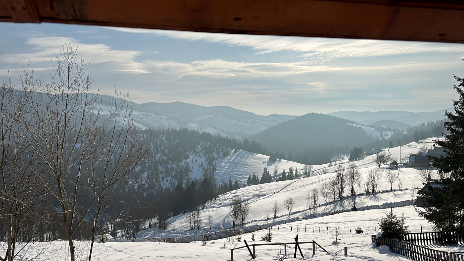 Cabană, 3 dormitoare, Arieseni, vedere panoramică. 75 000 E (neg)