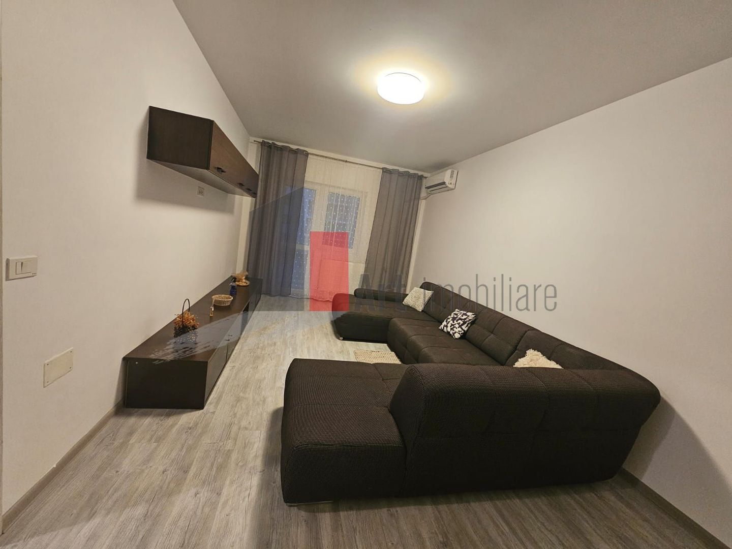 Apartament cu 2 camere-Aparatorii Patriei-Metalurgiei-centrala+loc parcare