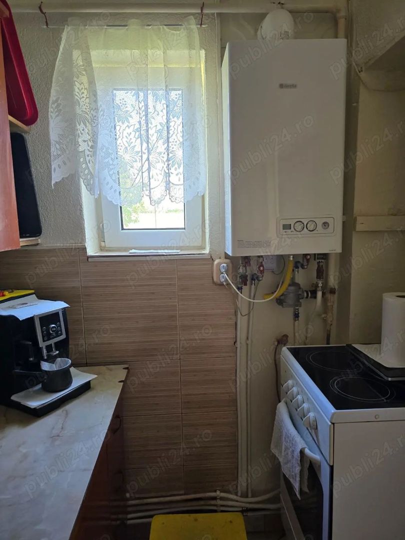 BRASADAS vinde garsoniera la Parter pe Ostrovului.