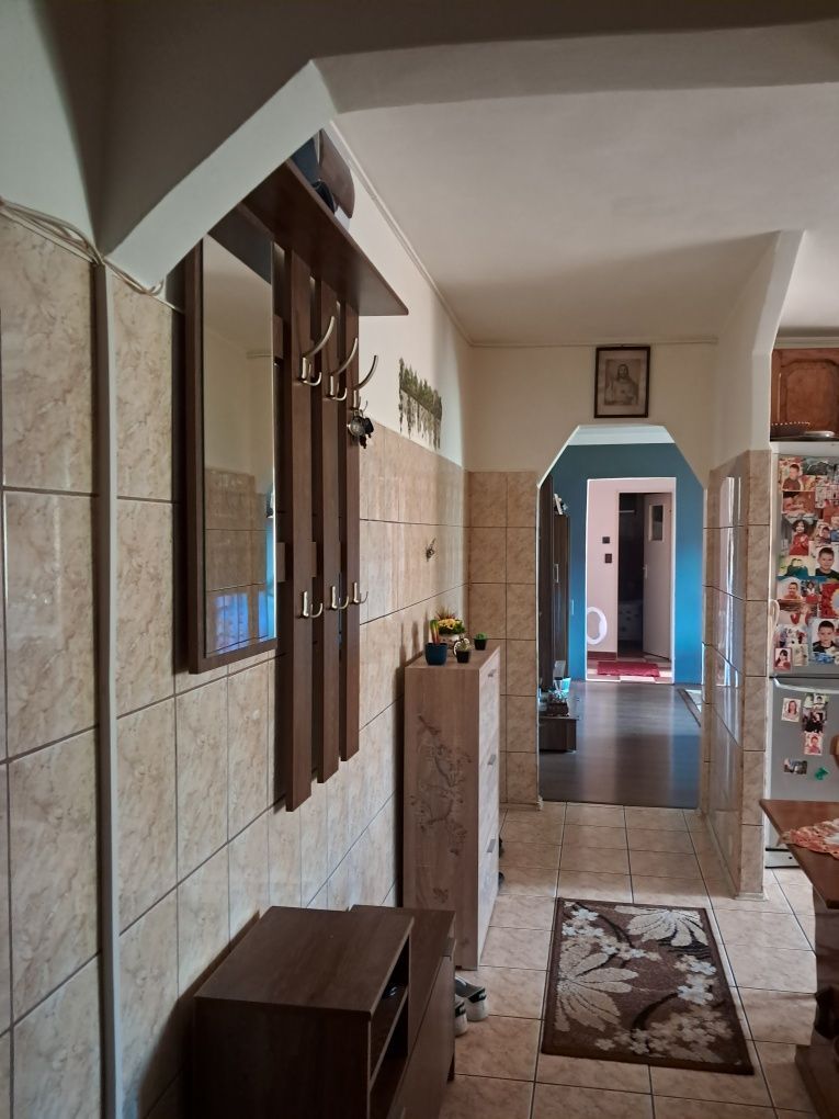 Vand apartament cu 3 camere in micro 16 Satu mare