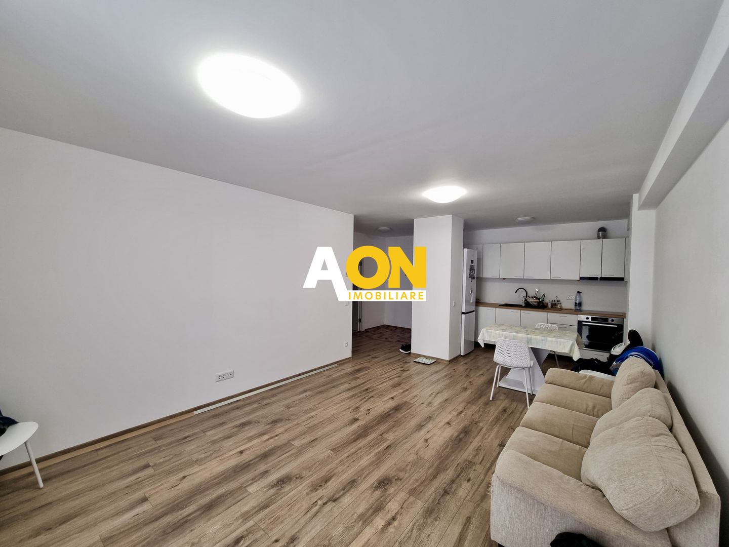 Apartament 2 camere, bloc nou, Cetate