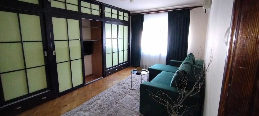 De inchiriat apartament 2 camere Piata Centrala, 430 euro