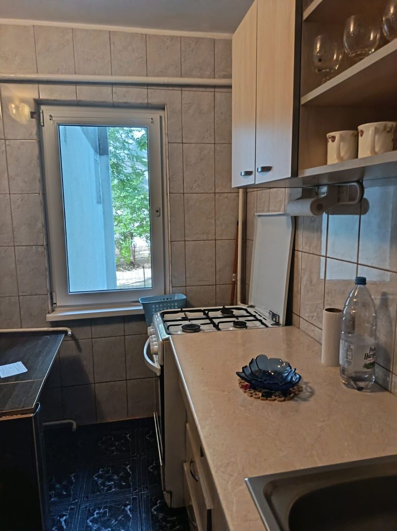 De vanzare apartament cu 2 camere, parter, micro 13 B, 54.000 euro