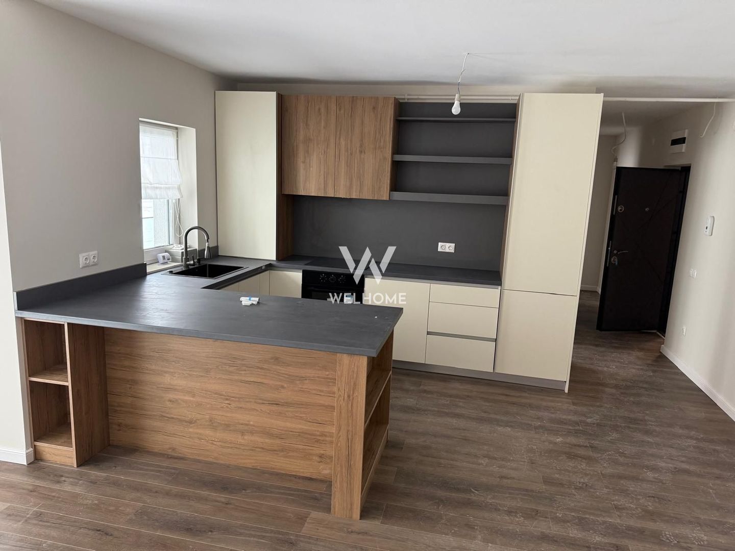 Apartament cu 3 camere LA CHEIE