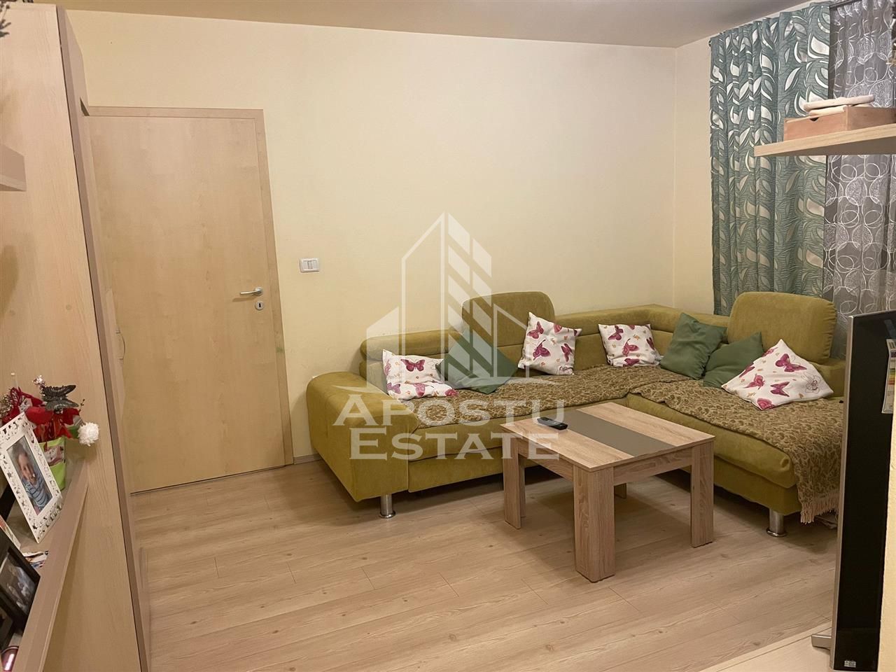 Penthouse cu 4 camere pe 2 nivele In Giroc langa scoala.