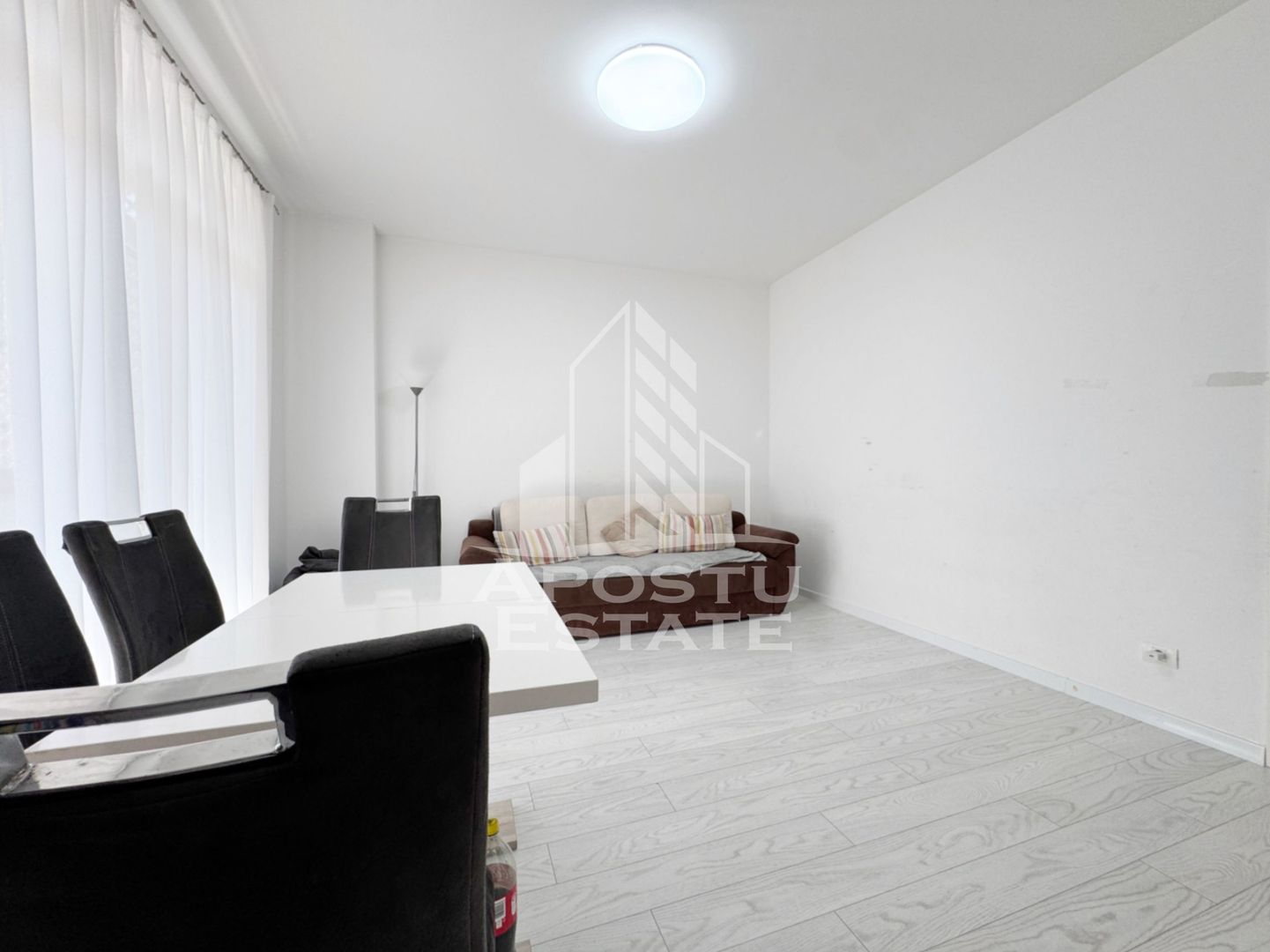 Apartament 3 camere de vanzare, 68mp utili + 2 balcoane -Calea Urseni