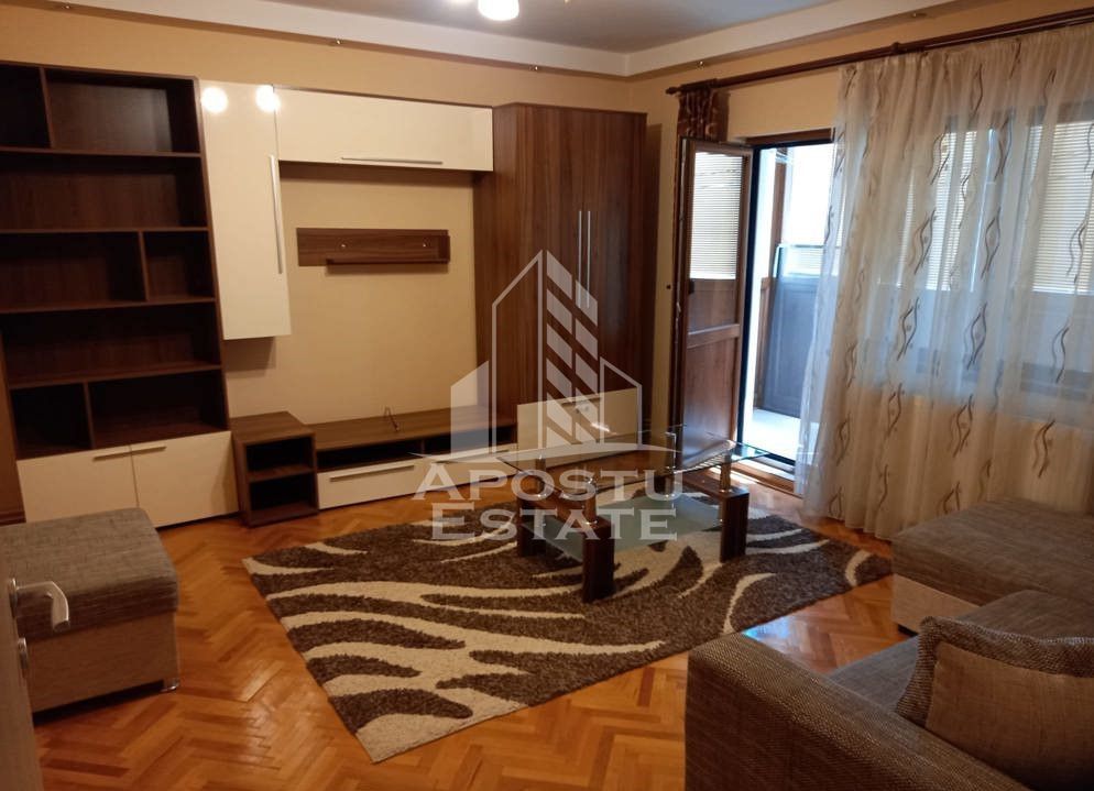 Apartament cu 3 camere, Complex Studentesc, Centrala Proprie, 2 bai