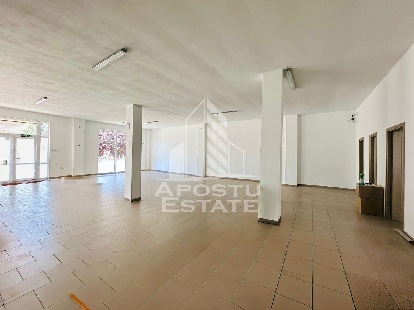 Spatiu comercial zona Confectii