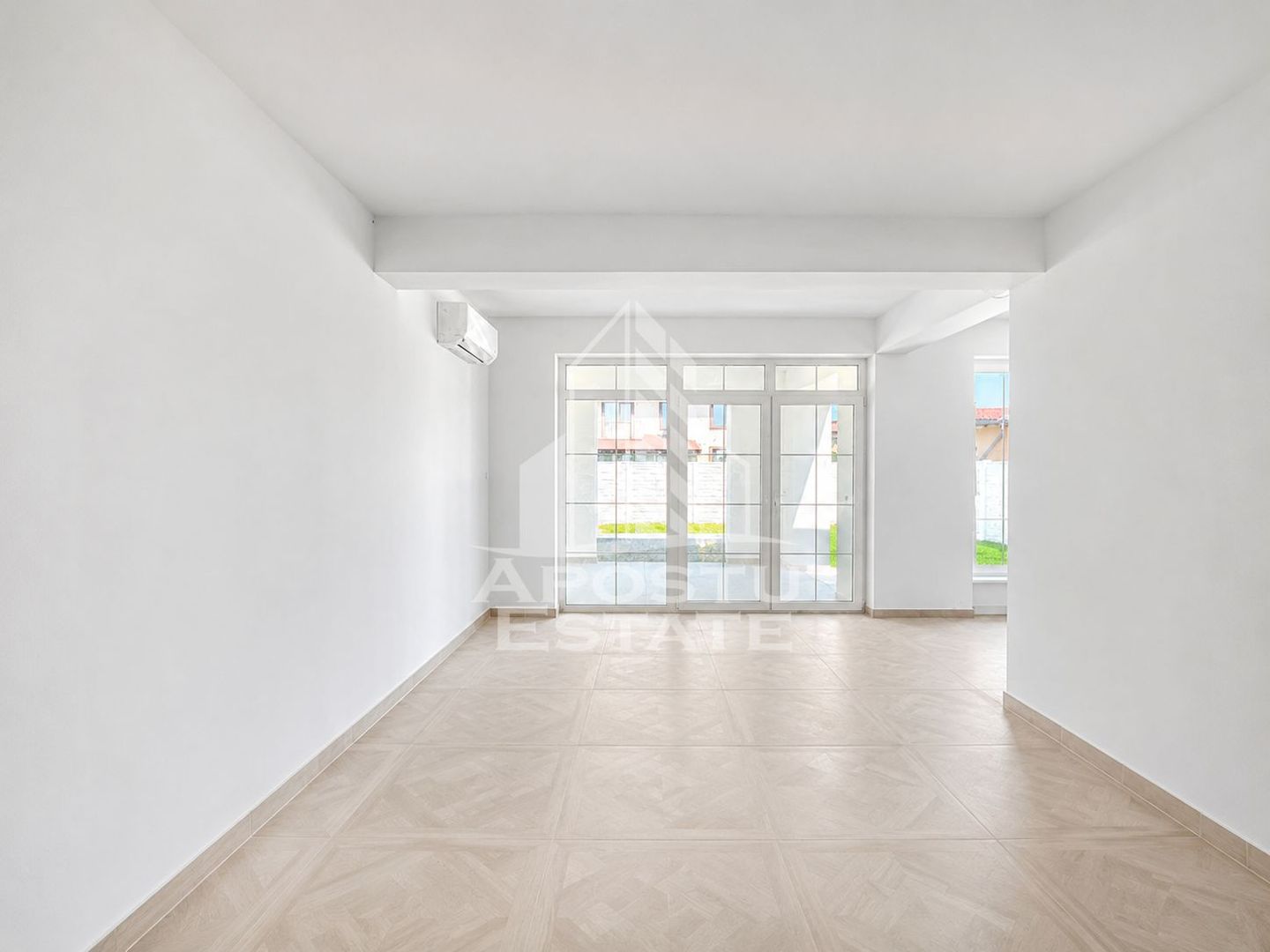 Duplex deosebit de vanzare in Sacalaz | 4 camere | 315 mp teren |