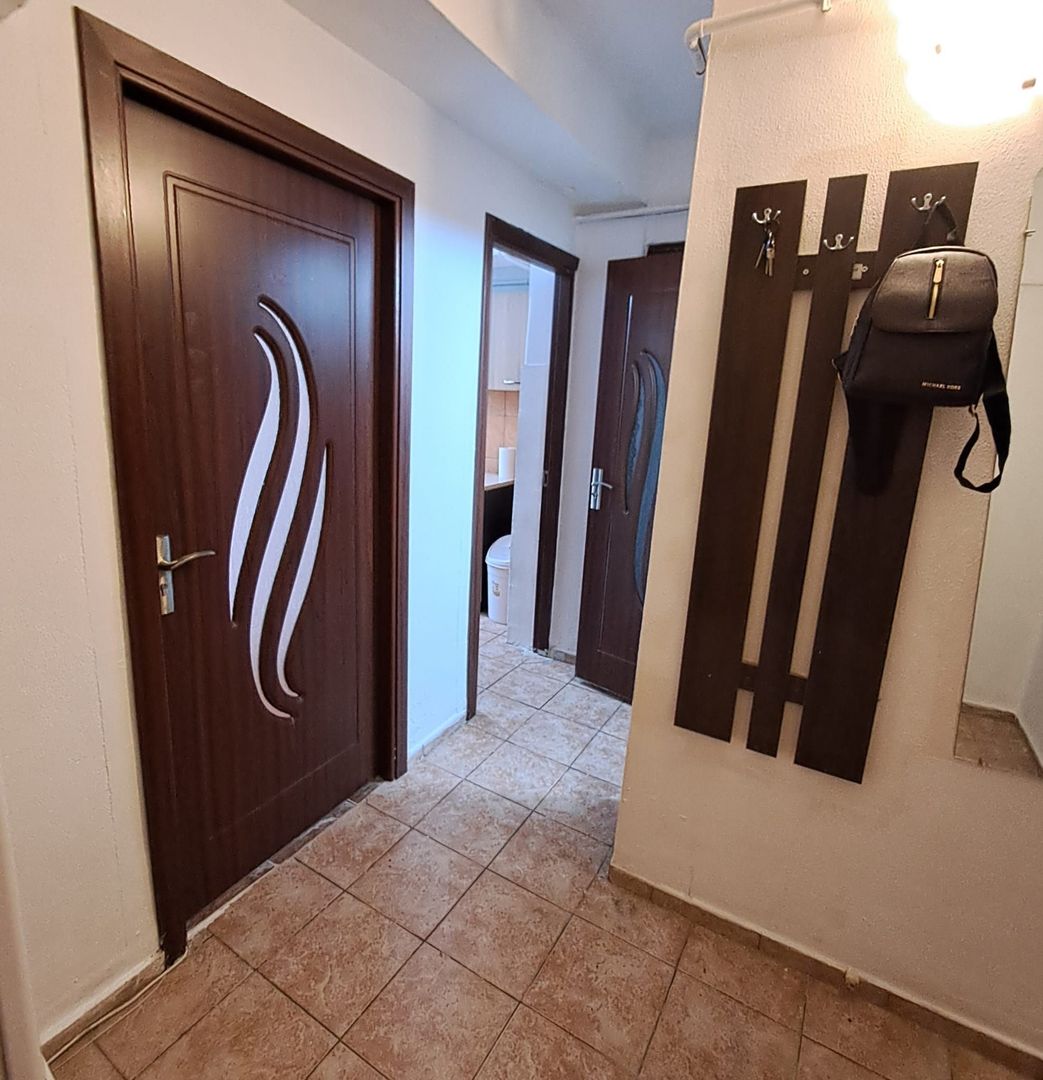 De inchiriat apartament 2 camere Ultracentral, et. 1, 1800 lei