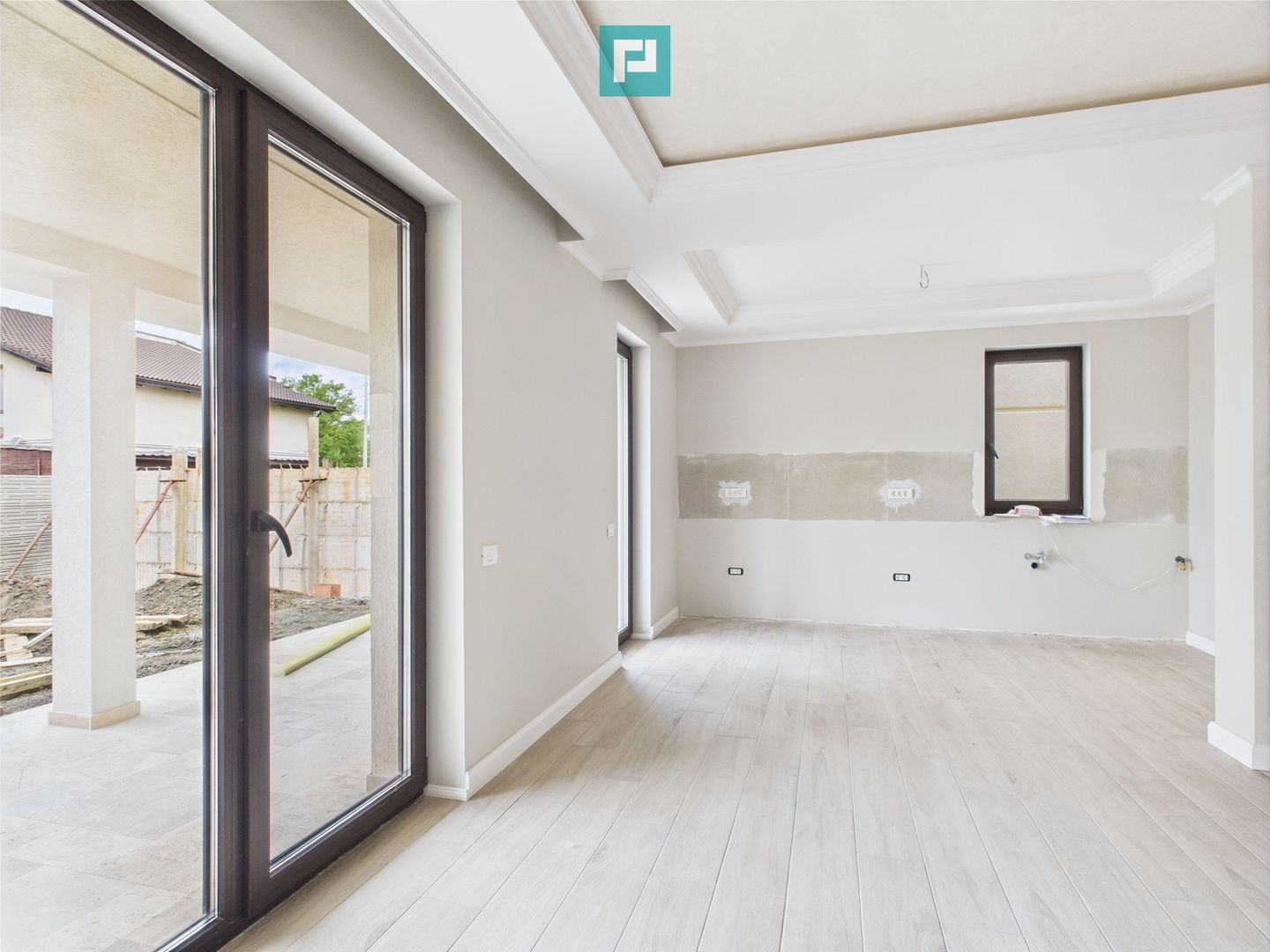 Duplex 5 camere în cartier Europa Mosnița Nouă
