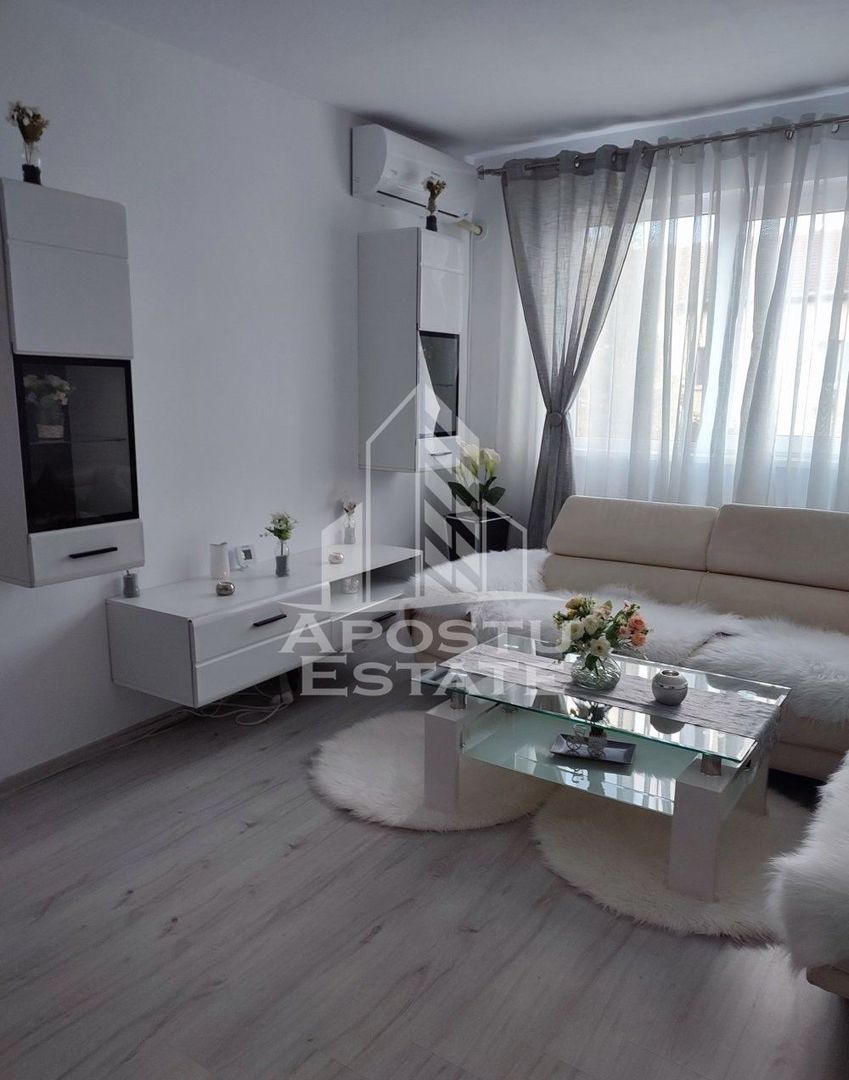 Apartament cu 3 camere, semidecomandat, renovat, Spitalul Judetean