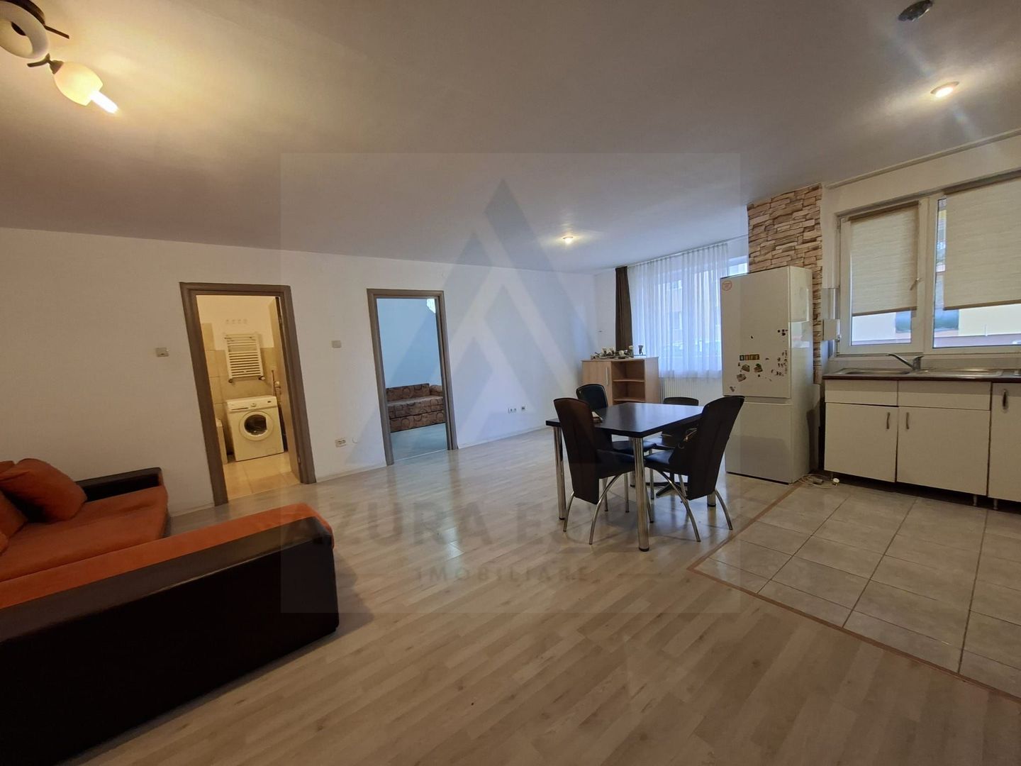 Apartament 3 camere 77 mp utili si parcare privata in zona Rahovei