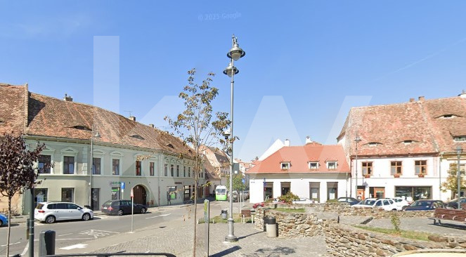 Spatiu comercial stradal 136mp Central Istoric Sibiu preluare chirias